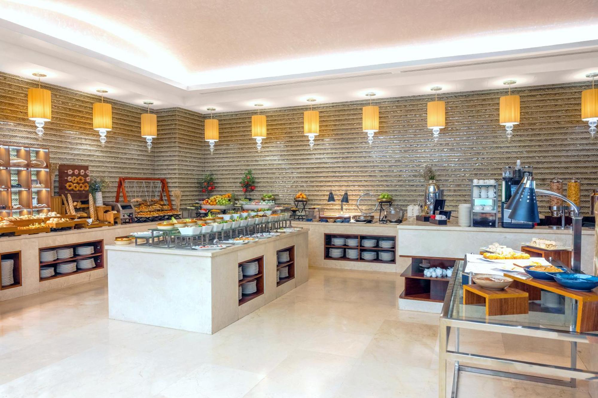 Grand Millennium Tabuk Hotel Buitenkant foto