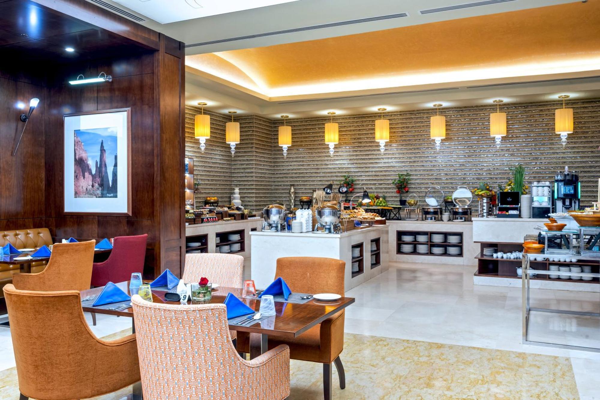 Grand Millennium Tabuk Hotel Buitenkant foto